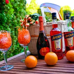 Aperola drink: poznaj sekrety idealnego Aperol Spritz i jego warianty