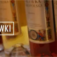 Gdzie kupić swojskie nalewki? Sprawdzone miejsca w Polsce