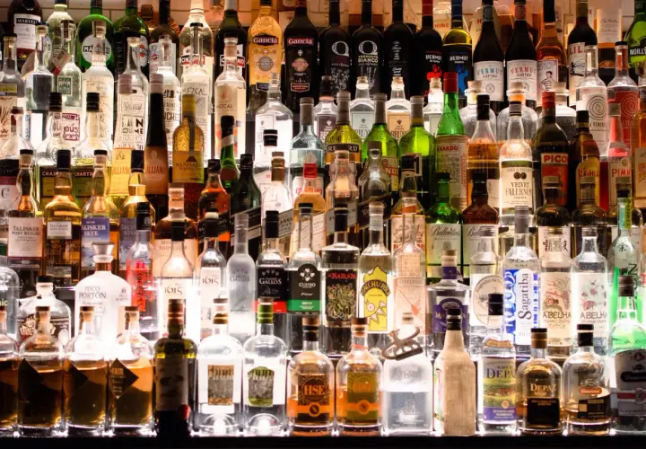Wybór najmniej kalorycznego alkoholu to wyzwanie wśród tej bogatej oferty.