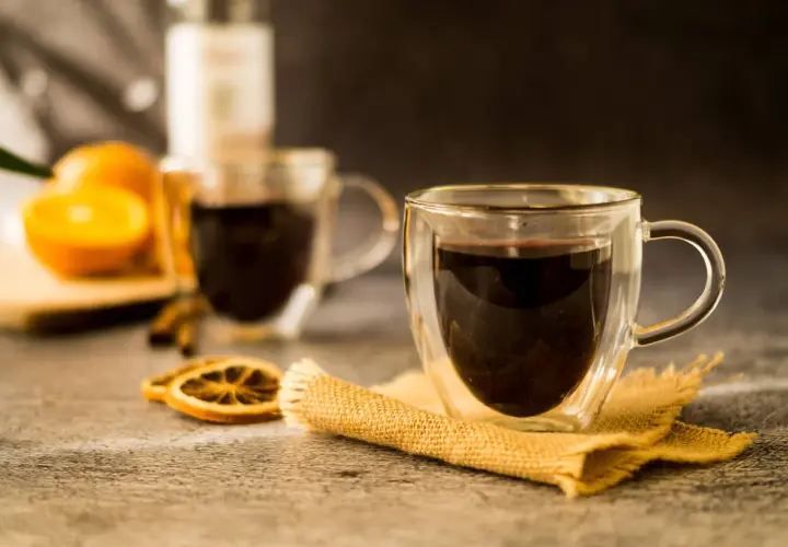 Jak podgrzać piwo do grzańca, aby nie stracić smaku i aromatu