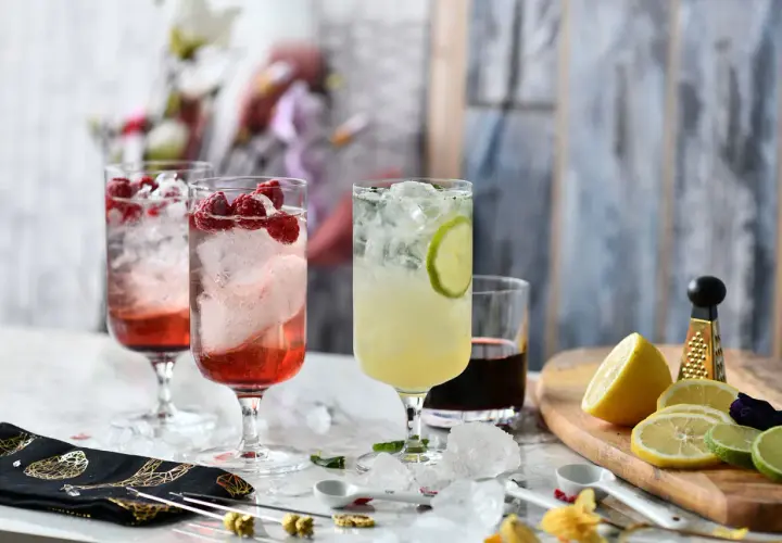 Najlepsze drinki z shakera: proste przepisy na pyszne koktajle