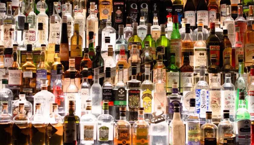 Wybór najmniej kalorycznego alkoholu to wyzwanie wśród tej bogatej oferty.