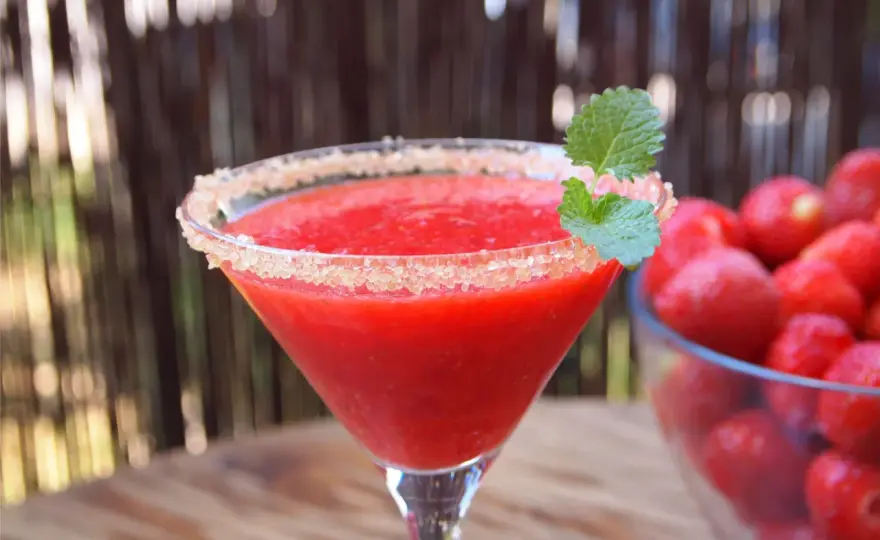 Strawberry Daiquiri - Jak zrobić idealny koktajl?