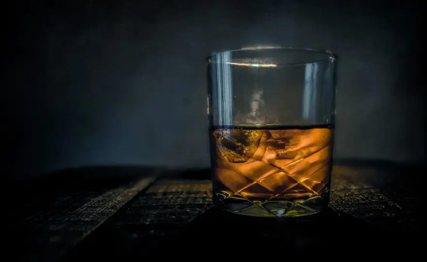 Z czego robi się whisky - Składniki, proces i sekrety smaku
