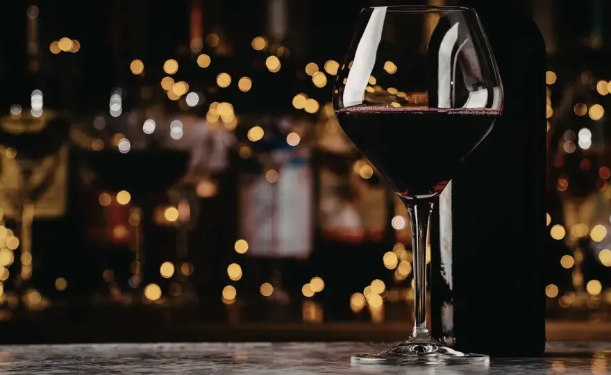 Egri Bikavér - Jak wybrać dobre wino i z czym je podawać?