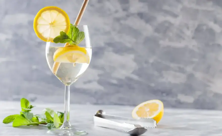 Hugo drink - przepis na idealny letni koktajl