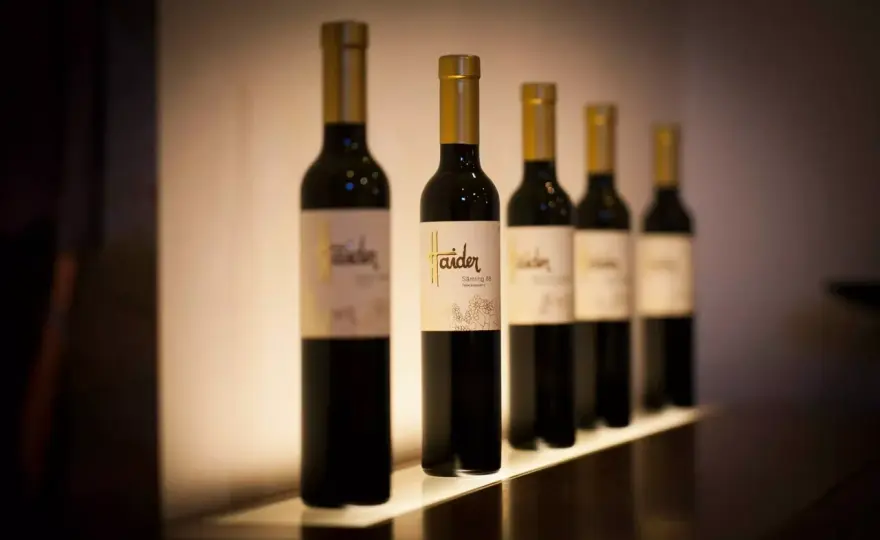 Wino słodkie to nie tylko deser - Jak wybrać idealną butelkę?