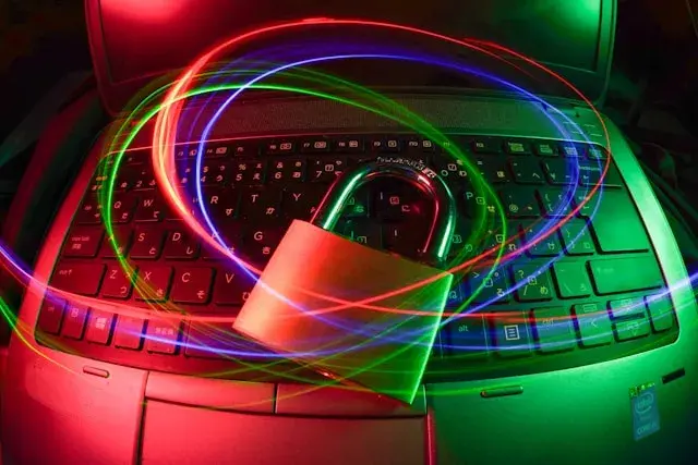 Cybertarcza Przyszłości: Dlaczego Wzrost Znaczenia Bezpieczeństwa w Sieci Już Nie Dziwi