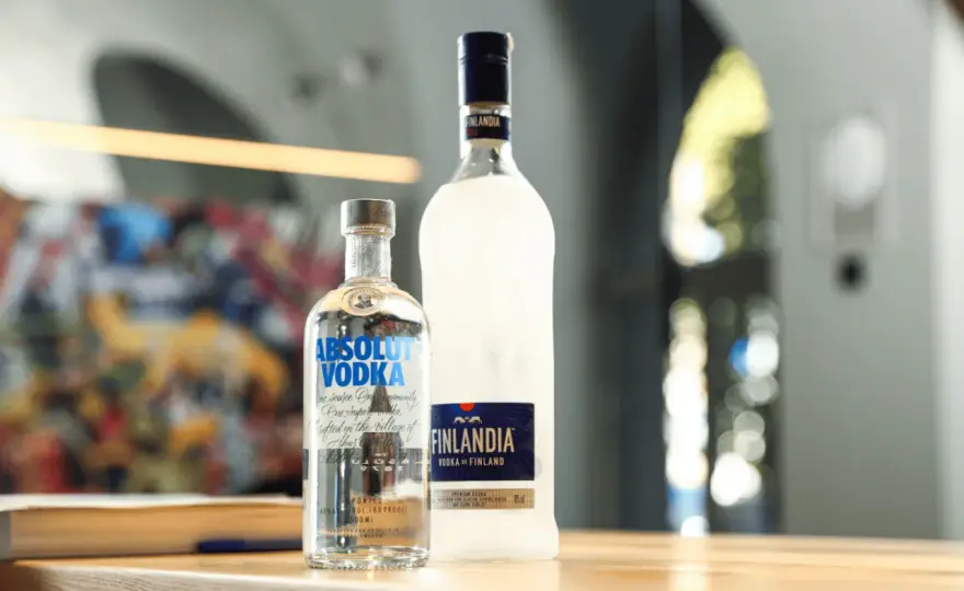Jaki alkohol do nalewek? Odkryj najlepsze opcje i sekrety smaku