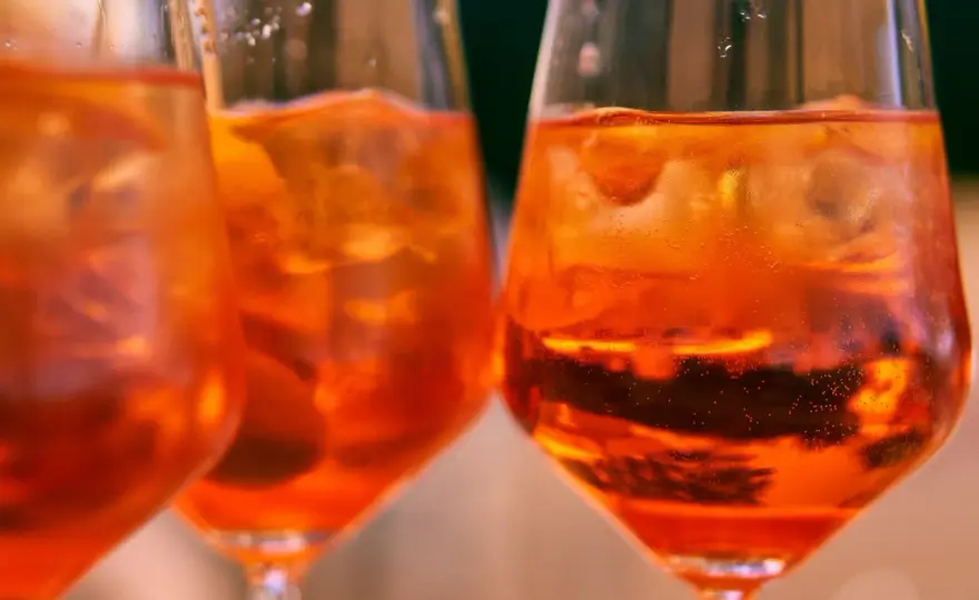 Aperol bezalkoholowy - Jak odtworzyć kultowy smak bez procentów?